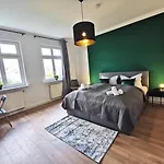 Bohnapartments Ega Stadtblick - Garten - Wlan - Naehe Theater Ega Und Messe ארפורט
