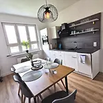Bohnapartments Ega Stadtblick - Garten - Wlan - Naehe Theater Ega Und Messe ארפורט