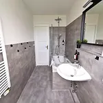 דירה Bohnapartments Ega Stadtblick - Garten - Wlan - Naehe Theater Ega Und Messe ארפורט