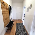 Bohnapartments Ega Stadtblick - Garten - Wlan - Naehe Theater Ega Und Messe דירה *