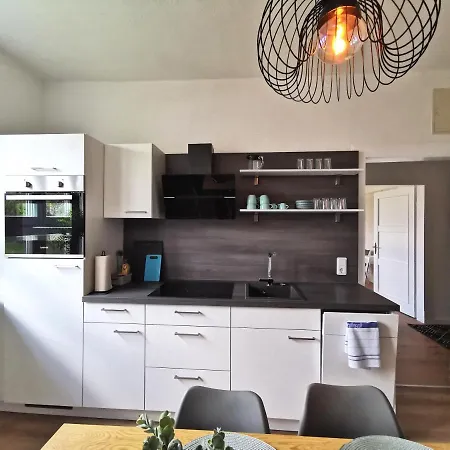 Bohnapartments Ega Stadtblick - Garten - Wlan - Naehe Theater Ega Und Messe