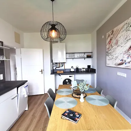 Bohnapartments Ega Stadtblick - Garten - Wlan - Naehe Theater Ega Und Messe *