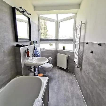 Bohnapartments Ega Stadtblick - Garten - Wlan - Naehe Theater Ega Und Messe *