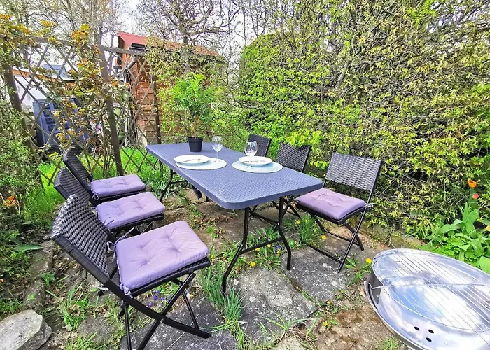 Appartement Bohnapartments Ega Stadtblick - Garten - Wlan - Naehe Theater Ega Und Messe *